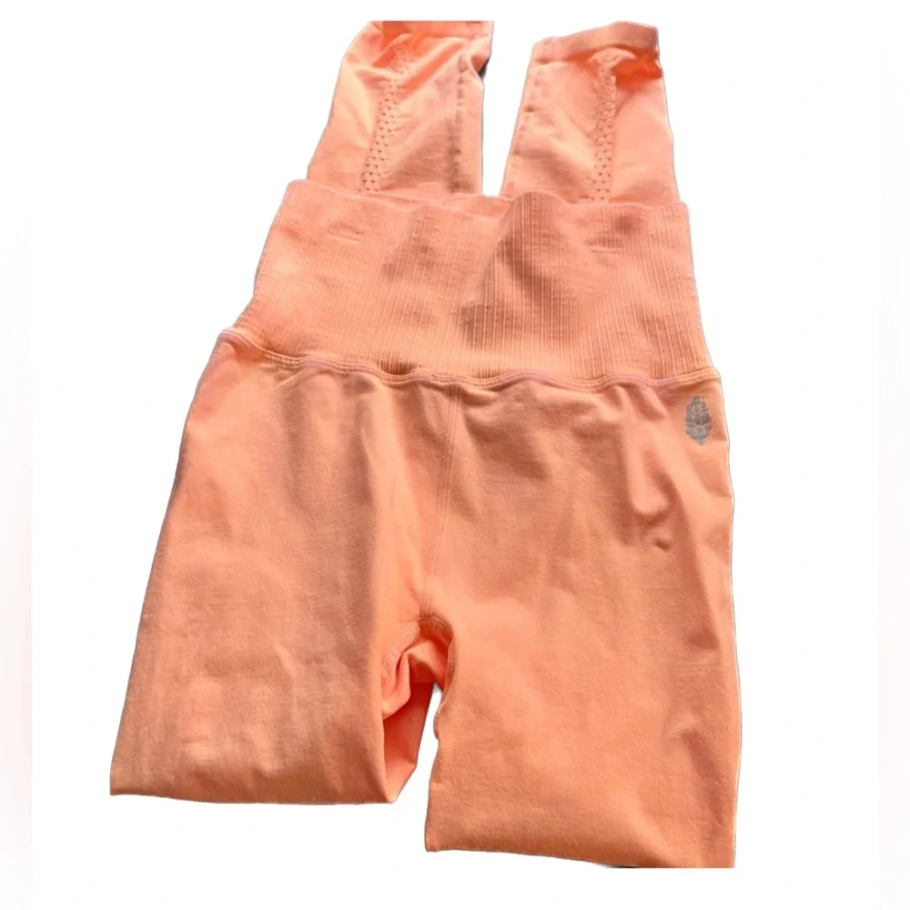 NEW FP Movement Good Karma High-Rise 7/8 Length Peach Horizon Leggings X…